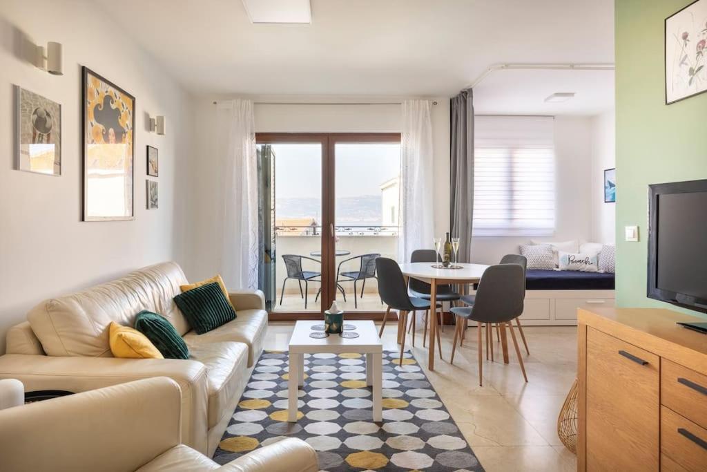 Seaesta Apartment Pool And Beach سلاتين المظهر الخارجي الصورة