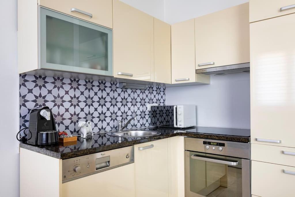 Seaesta Apartment Pool And Beach سلاتين المظهر الخارجي الصورة
