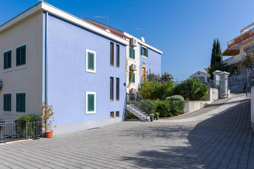 Seaesta Apartment Pool And Beach سلاتين المظهر الخارجي الصورة