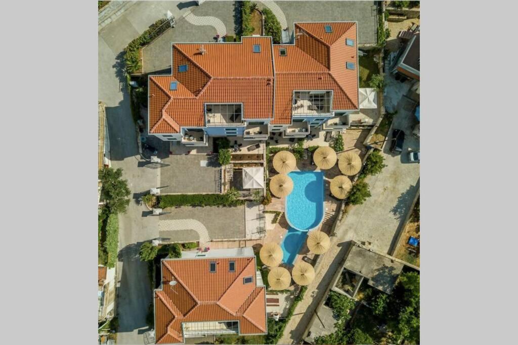 Seaesta Apartment Pool And Beach سلاتين المظهر الخارجي الصورة